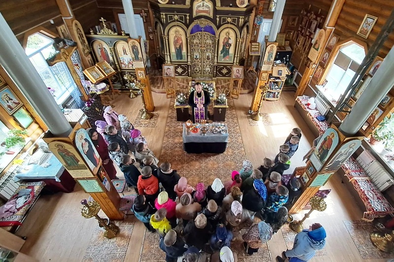 Ученики первых классов Воробьевской СОШ посетили храм