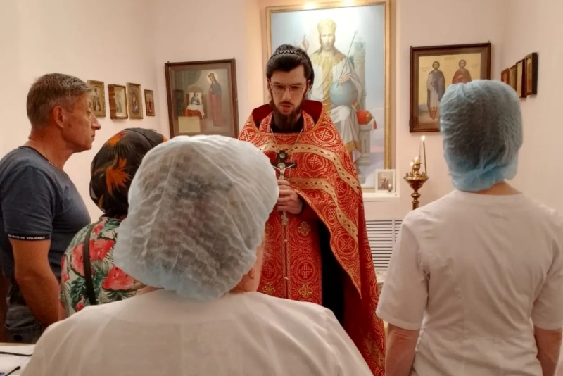 В молитвенной комнате Острогожской районной больницы совершен благодарственный молебен