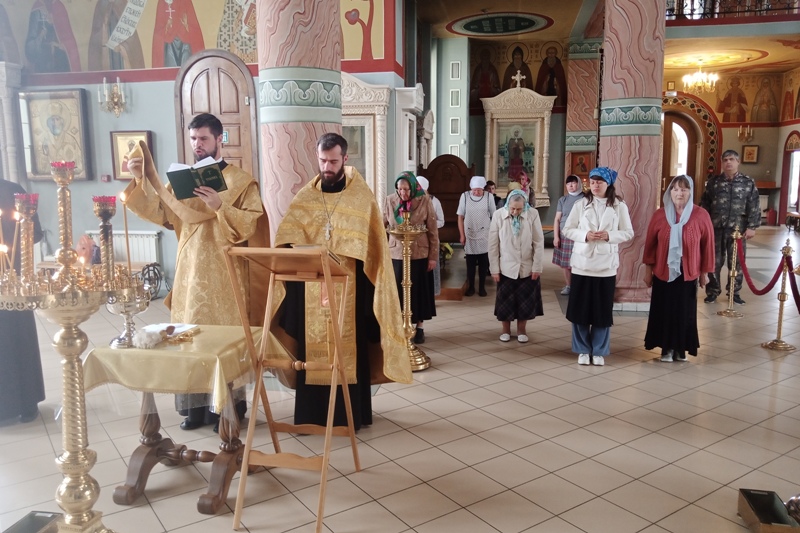 В Ильинском кафедральном соборе был совершён молебен о страждущих недугом винопития и наркомании