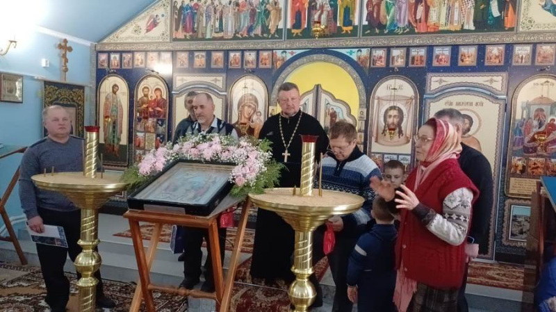 В храме Рождества Пресвятой Богородицы поздравили мужчин с Днем защитника Отечества
