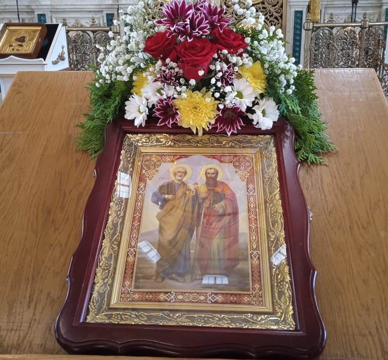 12 июля, в день чествования первоверховных апостолов Петра и Павла, в Ильинском кафедральном соборе г. Россоши совершена праздничная Божественная литургия.