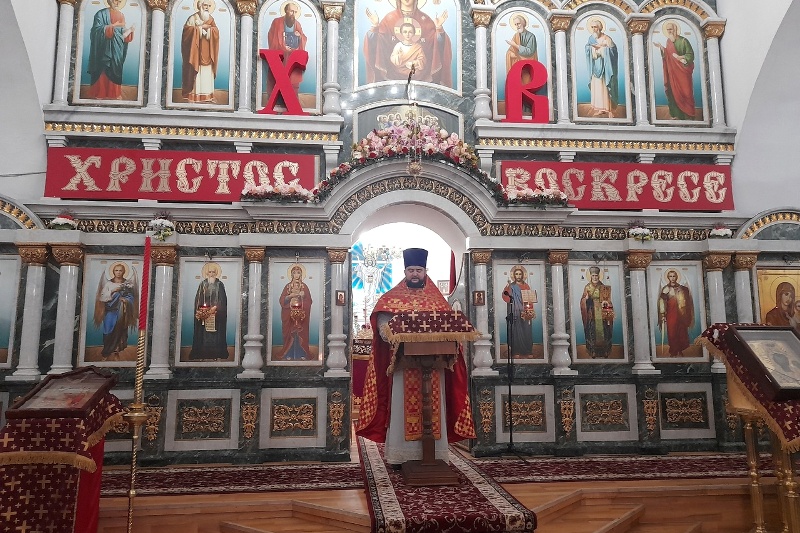 В Казанском храме г.Павловска встретили Пасху