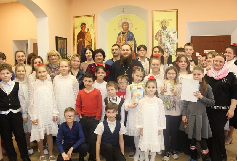 В Верхнем Мамоне отметили День православной книги