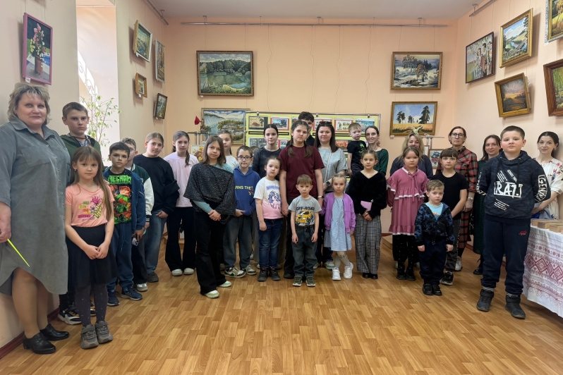  Учащиеся воскресной школы при храме в честь Всемилостивого Спаса посетили Краеведческий музей города Россошь