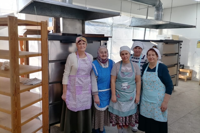 Просфорницы из Павловского благочиния посетили мастер-класс по выпечке просфор в г. Воронеж.