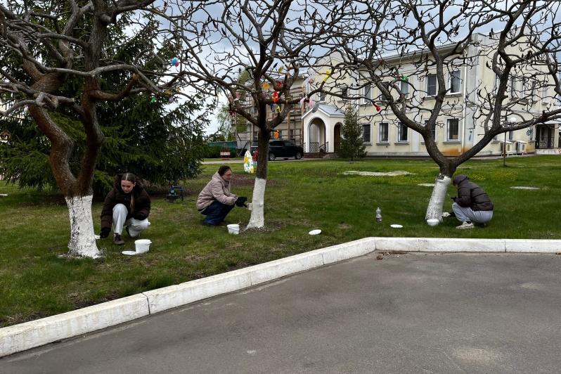 Субботник на территориии Свято‑Ильинского кафедрального собора