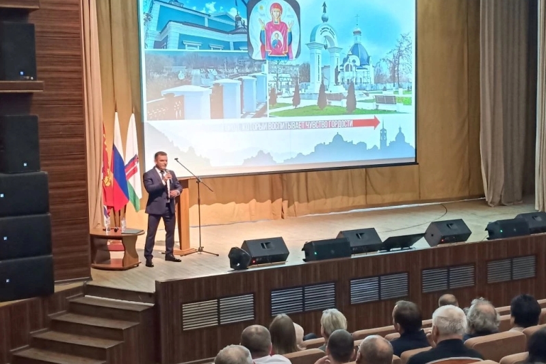 Отчет главы города Павловска об итогах социально‑экономического развития в 2025 году: в мероприятии приняли участие священнослужители