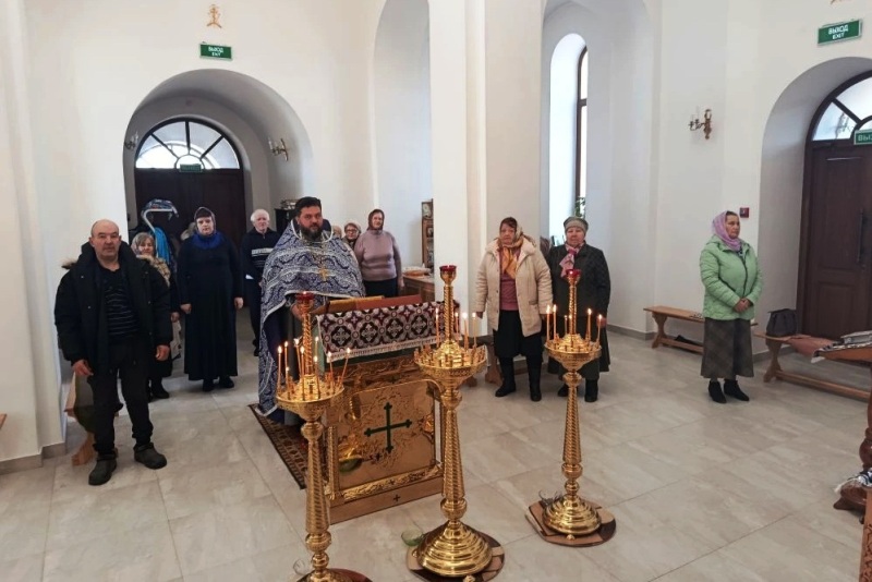 В Калачеевском благочинии совершены богослужения в честь 50-летнего юбилея архиерейской хиротонии Святейшего Патриарха Московского и всея Руси Кирилла