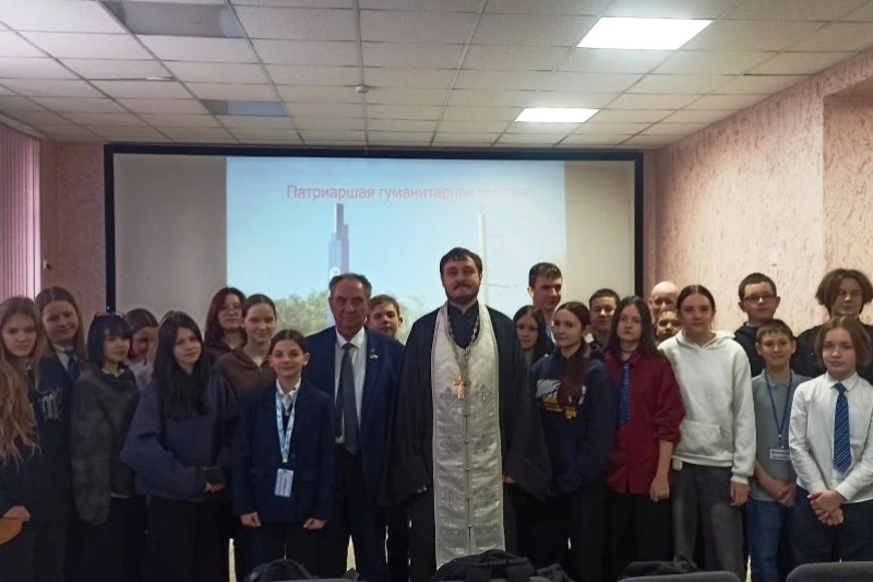 В рамках сотрудничества Россошанского благочиния с отделом образования Россошанского муниципального района были проведены встречи со школьниками