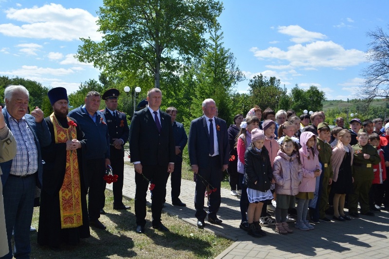 В селе Никольское-1 установили бюсты земляков Героев Советского Союза