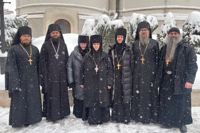 Представители от монашествующих Россошанской епархии приняли участие в работе направления «Древние монашеские традиции в условиях современности»