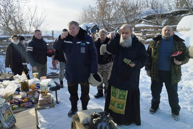 В праздник Рождества Христова священнослужитель посетил хуторское казачье общество «Хутор Калачеевский»