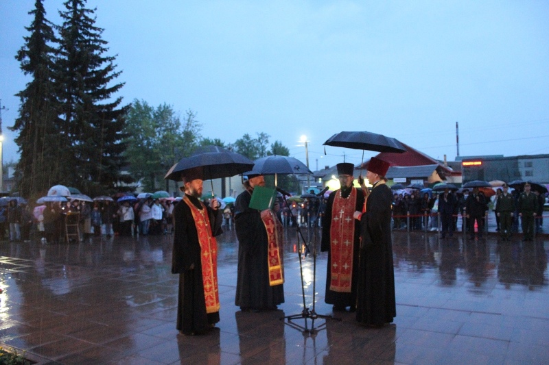 Накануне Дня Победы на братском захоронении Острогожска состоялось поминовение погибших воинов в годы Великой Отечественной войны