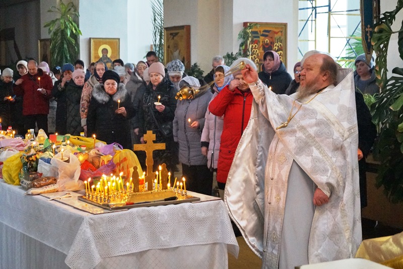  На приходах Богучарского благочиния помолились о всех усопших православных христианах