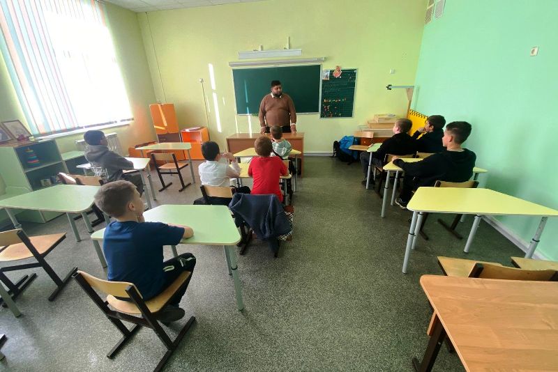 В школе молодого алтарника при Свято-Ильинском кафедральном соборе города Россоши прошло занятие, посвященное первой части Литургии