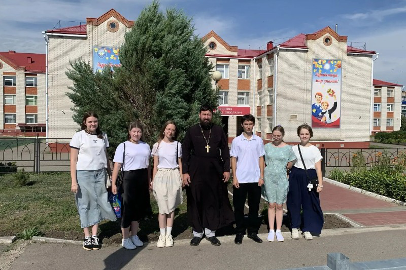 Молодежь Подгоренского района приняла участие в мероприятиях ко Дню памяти святых Петра и Февронии Муромских