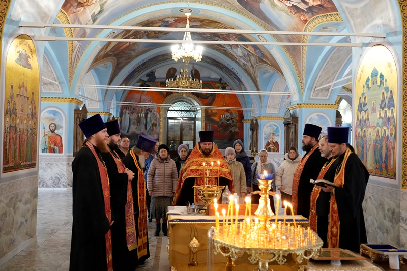 В Калаче соборно помолились о здравии Святейшего Патриарха Московского и всея Руси Кирилла
