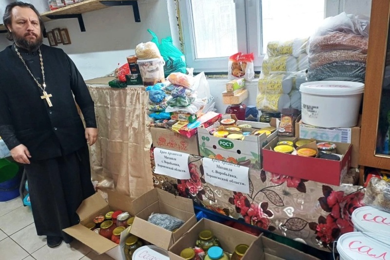 Прихожане храма Архистратига Михаила села Воробьевка поддержали воинов гуманитарной помощью