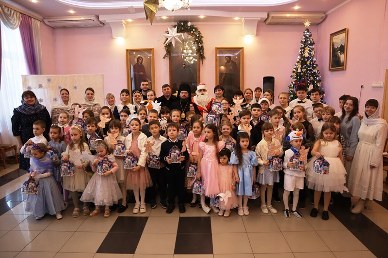 В воскресной школе «Добро» Ильинского кафедрального собора состоялись праздничные концерты