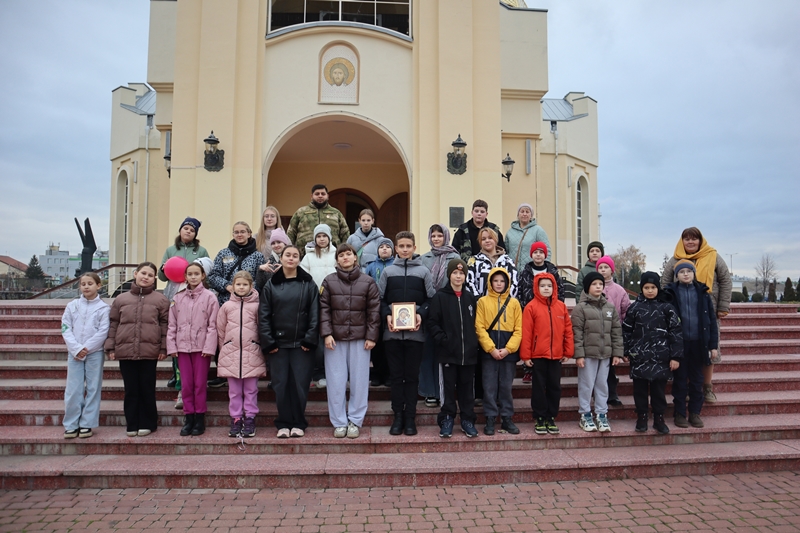 В воскресной школе «Добро» Ильинского кафедрального собора Россошанского благочиния состоялись воинские испытания «Единением и любовью спасемся»