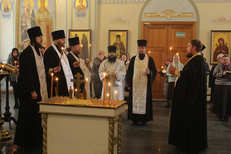 В Острогожске молитвенно отметили 83-ю годовщину освобождения города от немецко-фашистских захватчиков