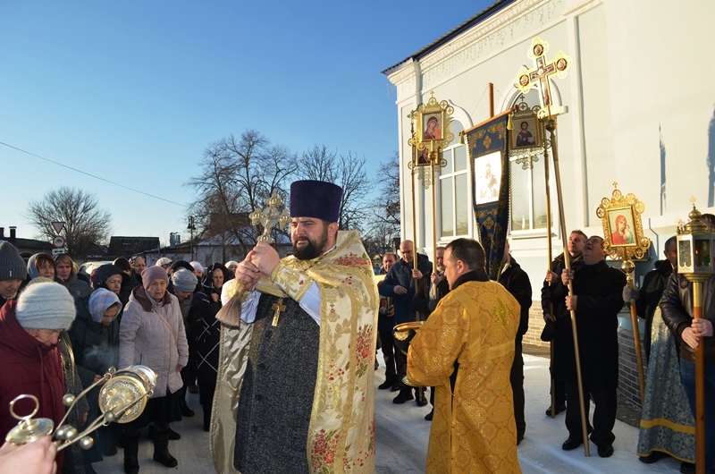 Престольный праздник в Казанском храме Павловска