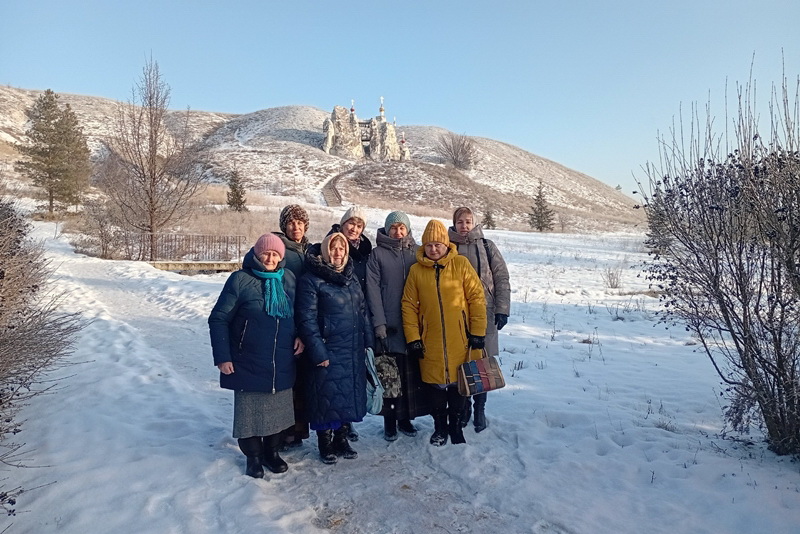 Паломнический отдел Россошанской епархии организовал паломническую поездку для жителей Верхнемамонского района