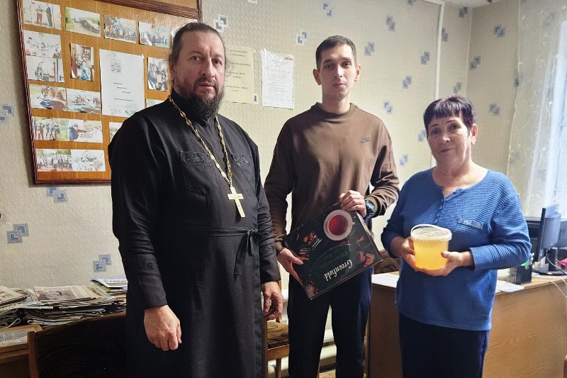 Клирик благочиния обсудил совместные проекты с руководством Калачеевского районного отделения Всероссийского общества инвалидов