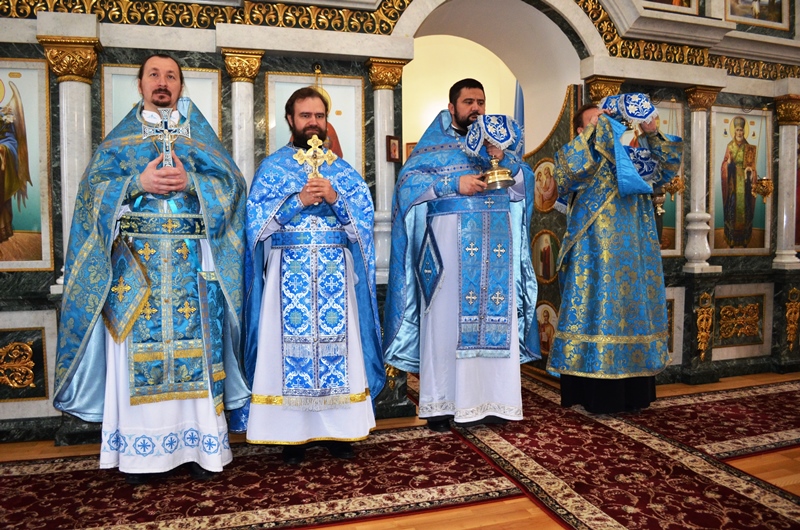  Престольный праздник в Павловске в храме Казанской иконы Божией Матери