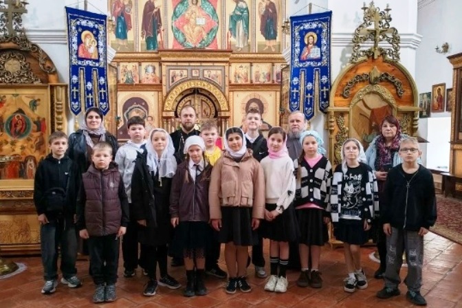 Юные паломники воскресной школы при храме Архистратига Михаила села Воронцовка совершили поездку в город Воронеж