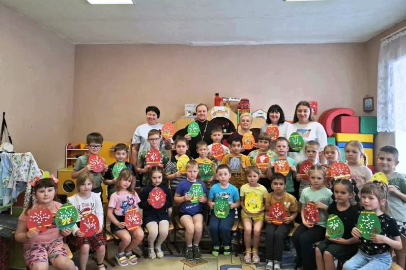 Помощник благочинного по миссионерскому служению посетил Заболотовский детский сад