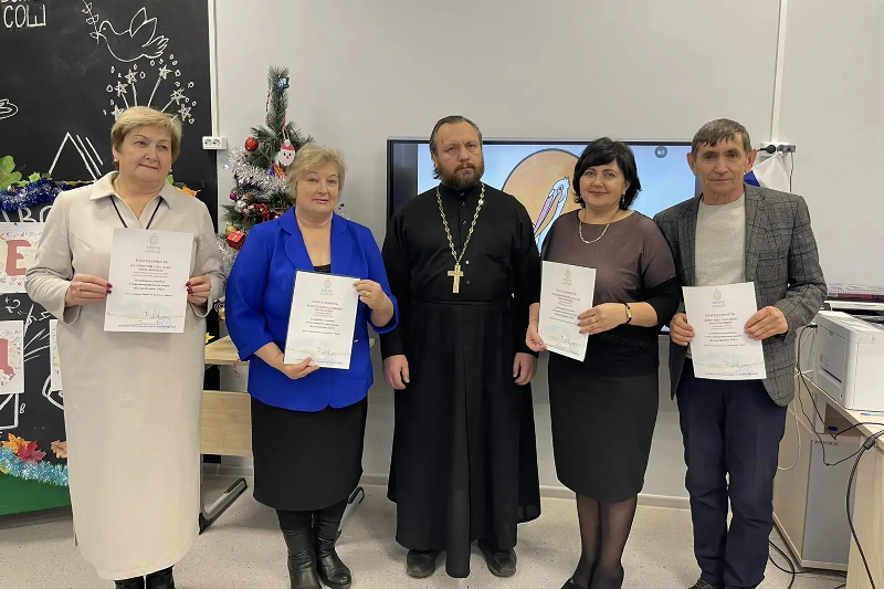 Помощник благочинного Калачеевского церковного округа принял участие в совещании директоров школ Воробьевского района