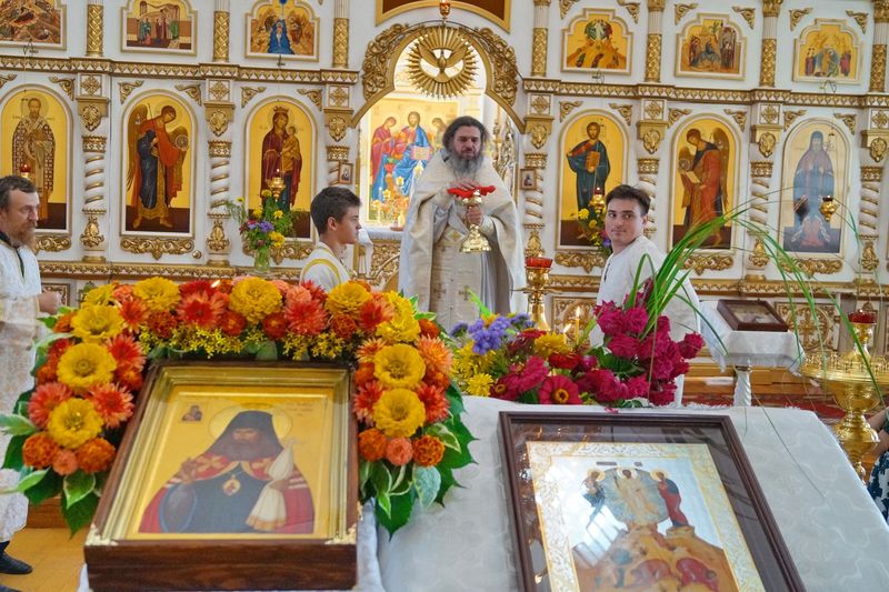 Престольный праздник в Свято-Митрофановском храме с.Верхний Мамон  