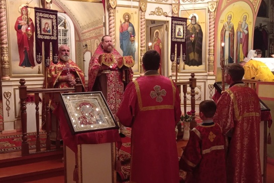 Пасхальное Богослужение в Михайло-Архангельском храме города Острогожска