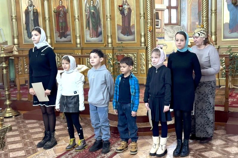 В храме святого Великомученика и Целителя Пантелеимона села Пришиб поздравили прихожанок с Днем матери