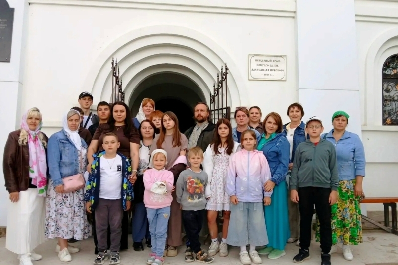 Паломническая группа из Воробьевского района посетила город Павловск и Белогорский Воскресенский мужской монастырь