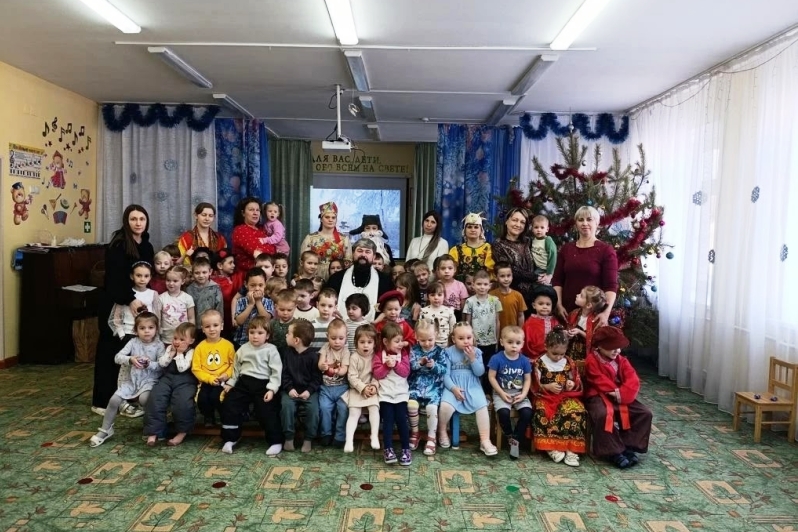 Руководитель епархиального отдела по вопросам семьи, защиты материнства и детства посетил воспитанников детского сада №5 города Павловска