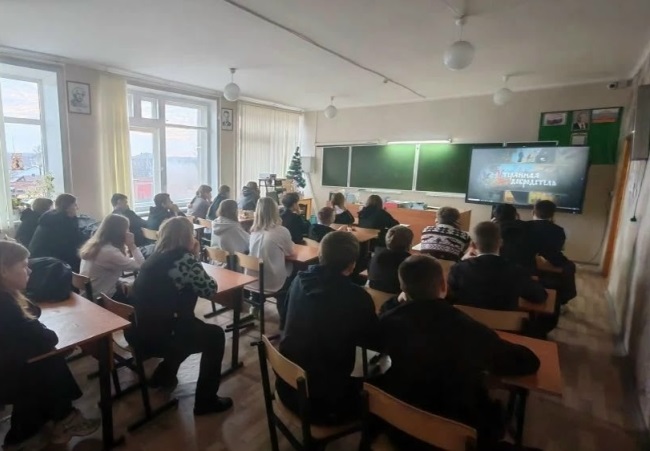 В Павловском благочинии священник провел профилактическую беседу с учениками 8-го класса в Воронцовской СОШ