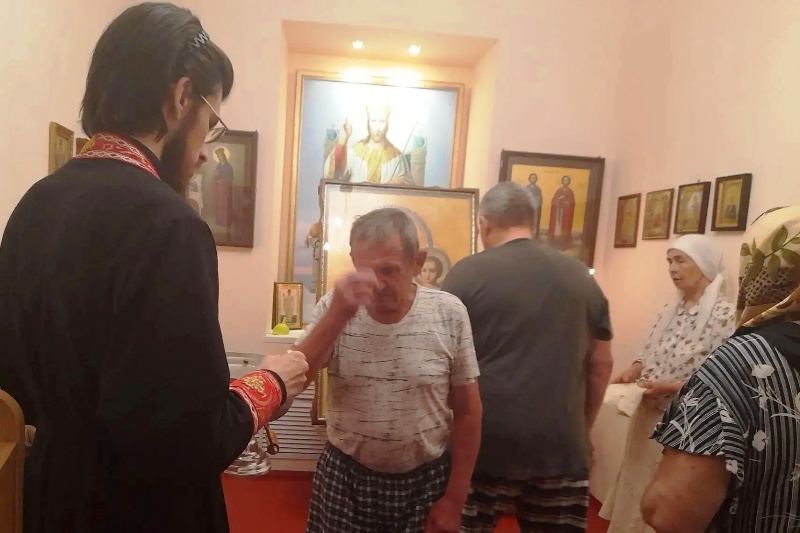 Перед иконой Божией Матери «Оршанская» в районной больнице города Острогожска совершено молебное пение