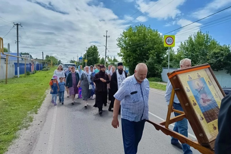 В поселок Каменка прибыл чтимый образ Божией Матери «Спорительница хлебов»