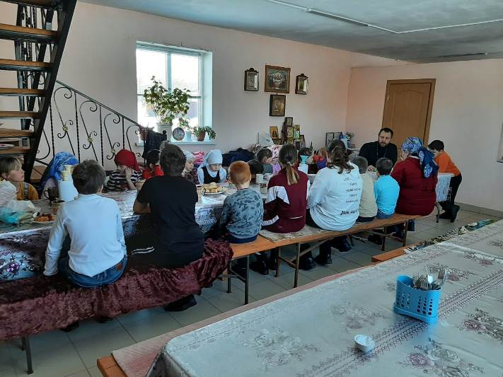 В Воробьевке прошел мастер-класс по выпечке жаворонков