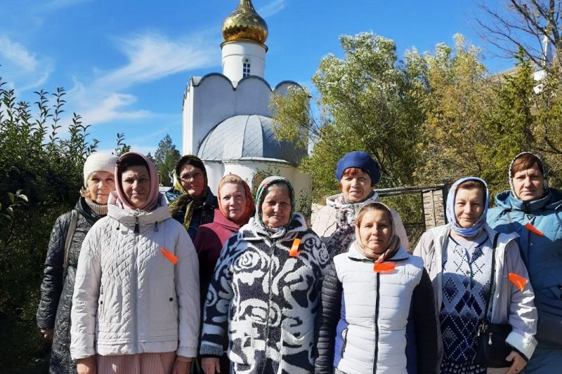 В день праздника святой мученицы Софии и ее дочерей Веры, Надежды и Любови, паломники из Богучарского благочиния побывали в Костомарово