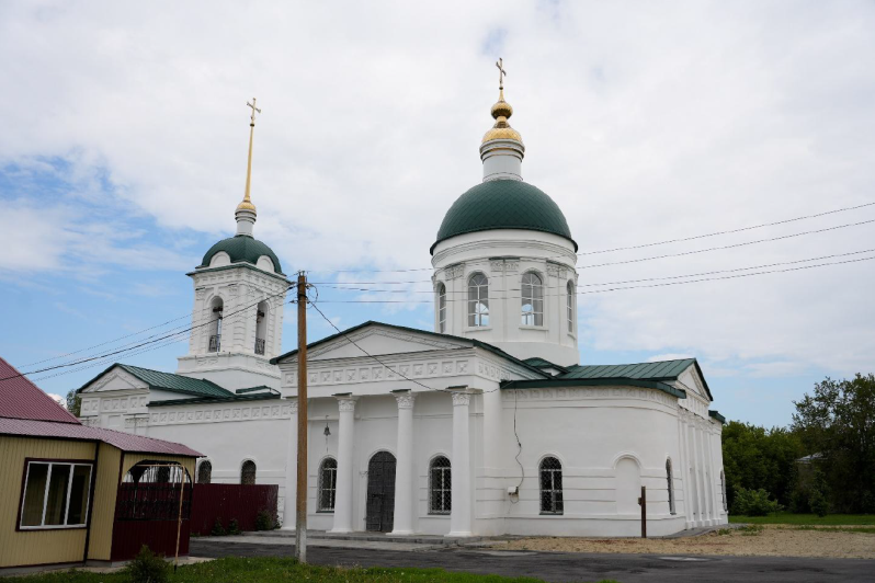 Храм в честь Воскрешения праведного Лазаря Четверодневного с. Хрещатое