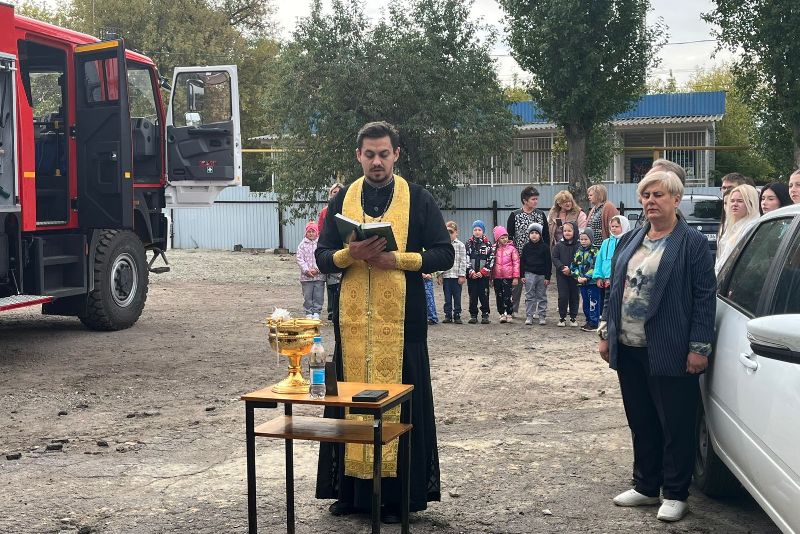 Настоятель храма святого благоверного князя Александра Невского села Митрофановка Кантемировского района совершил молебен в пожарной части № 68