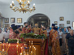 Епископ Россошанский и Острогожский Дионисий совершил Божественную литургию в Казанском храме с. Коротояк (Покровка) Острогожского района
