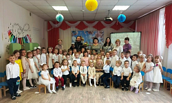 Иерей Игорь Подопригорин поздравил воспитанников Воробьевского детского сада с Пасхой Христовой