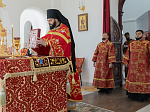 В день Радоницы Преосвященнейший епископ Дионисий совершил Литургию в Воскресенском соборе Белогорского епархиального мужского монастыря