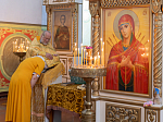 Преосвященнейший епископ Россошанский и Острогожский Дионисий возглавил Божественную литургию в Петропавловском храме села Репьёвка