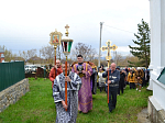 В Великую пятницу в храме святого мученика Иоанна Воина города Богучар совершили Великую вечерню и чин выноса Плащаницы