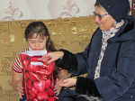 В Кантемировке  детям-инвалидам подарили иконы и сладости